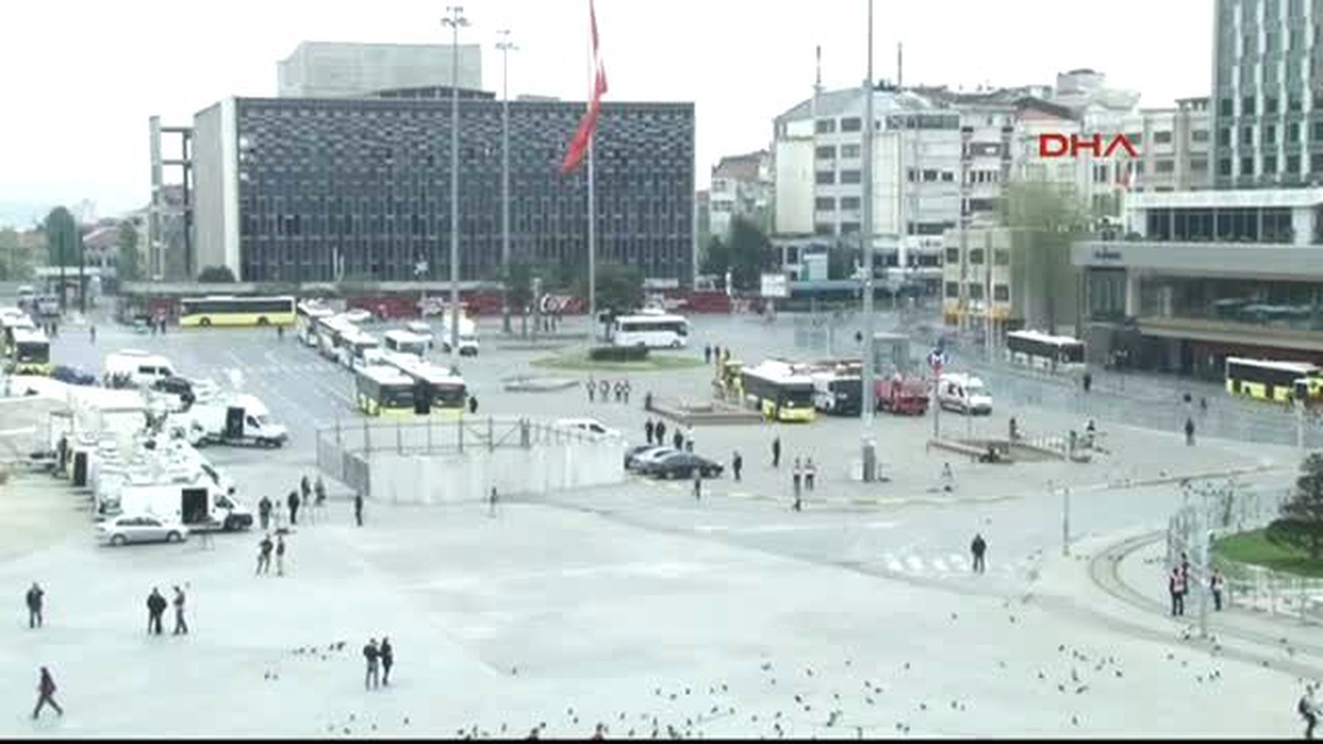 Police Arrested Two Women İn Taksim Square