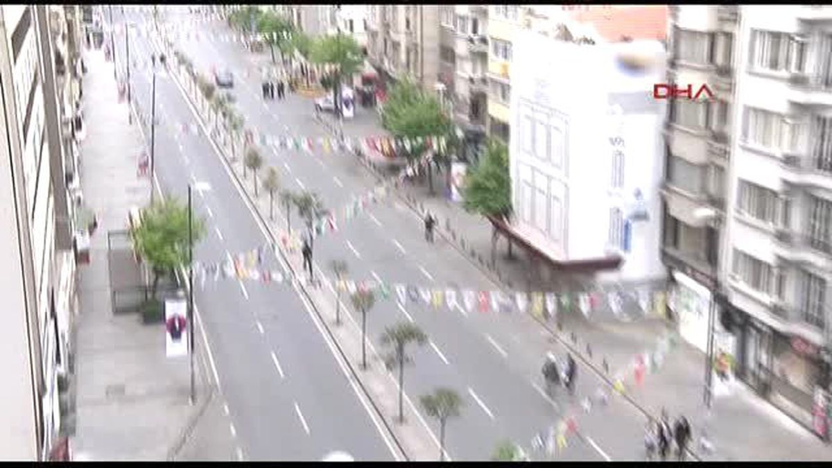 Şişli Meydanı 1 Mayıs\'ı Sakin Geçiriyor 2-