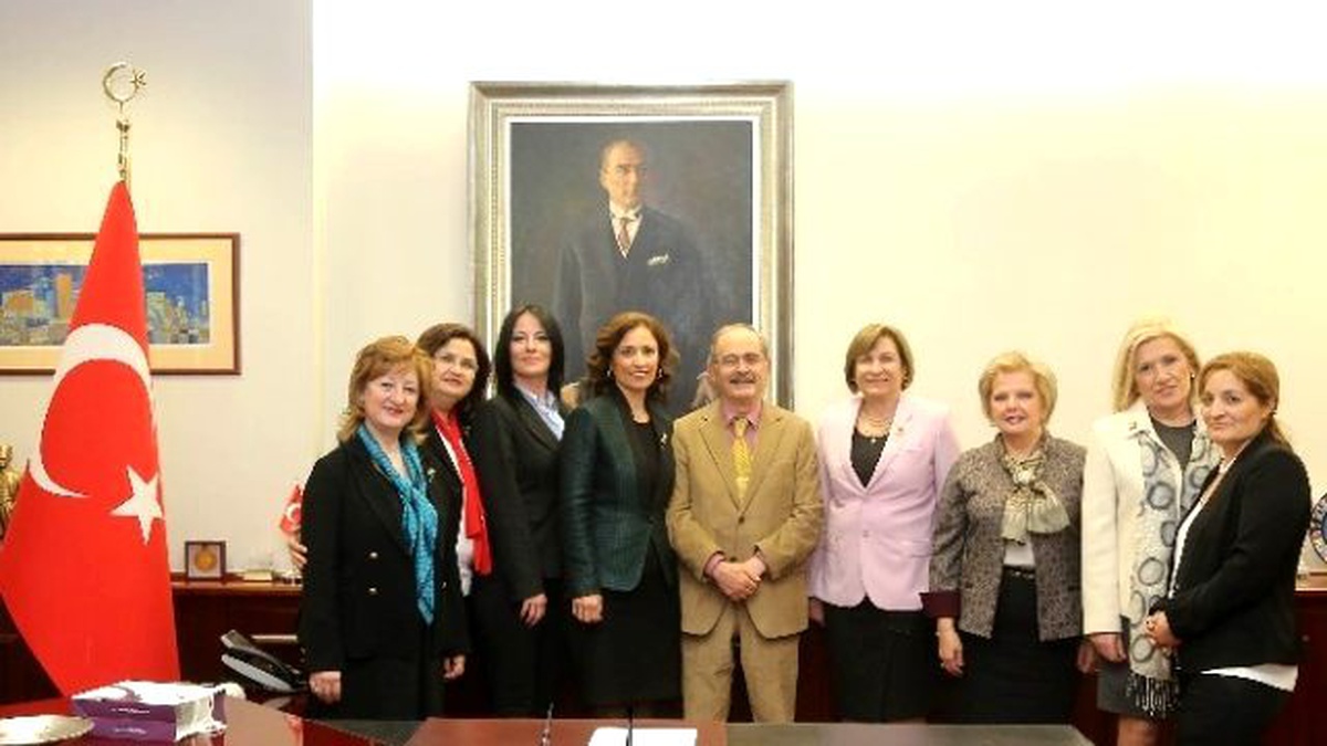 Soroptimist Federasyonu Başkanı\'ndan Büyükerşen\'e Ziyaret