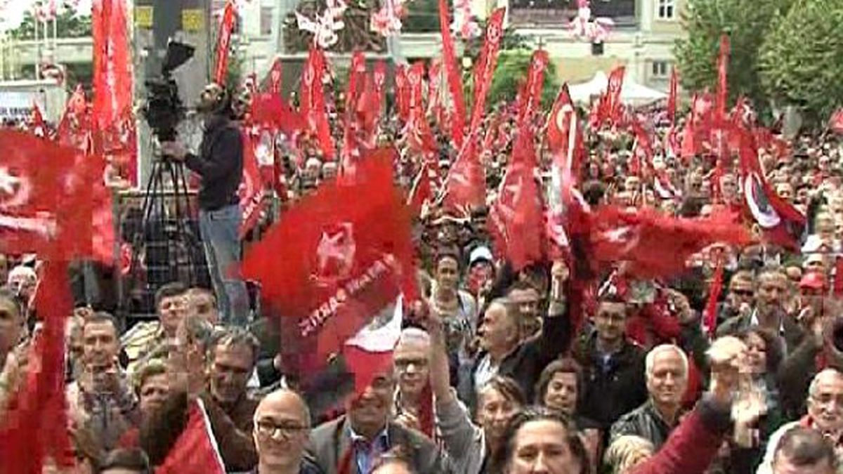 Vatan Partisi\'nden Bakırköy\'de 1 Mayıs Mitingi