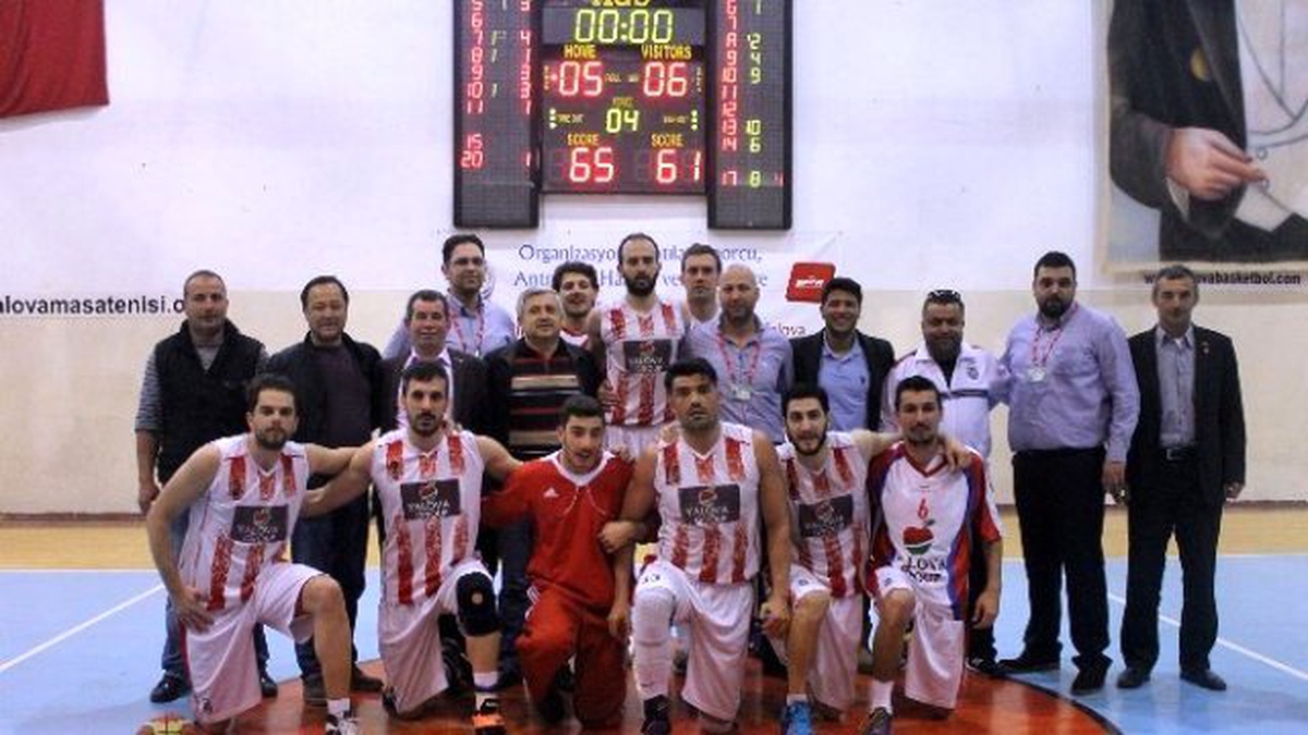 Yalova Belediyespor Dörtlü Finallerde
