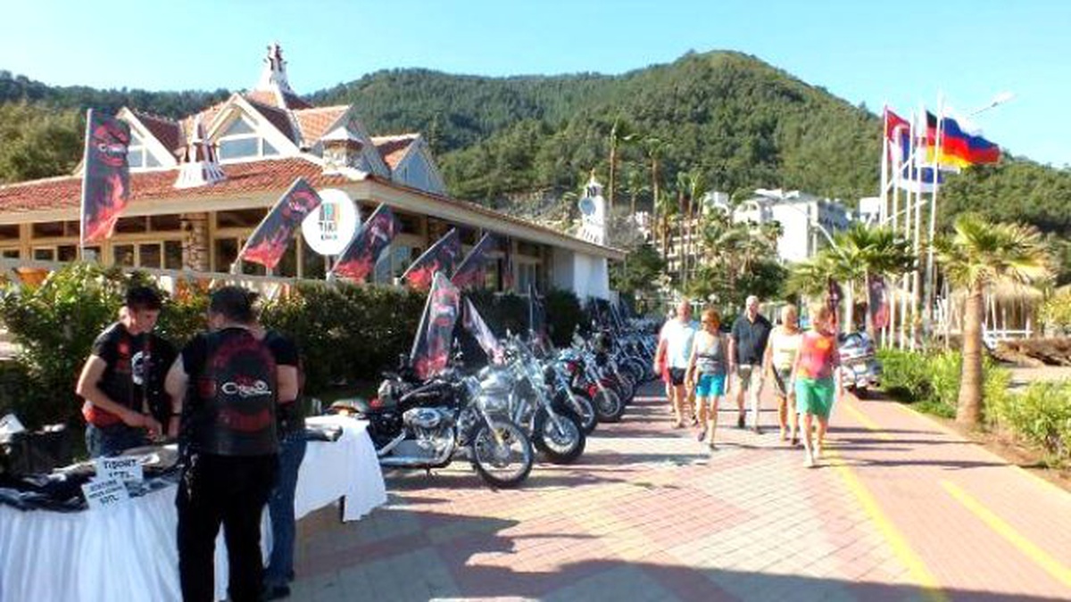 1300 Motosikletli Marmaris\'te Buluştu