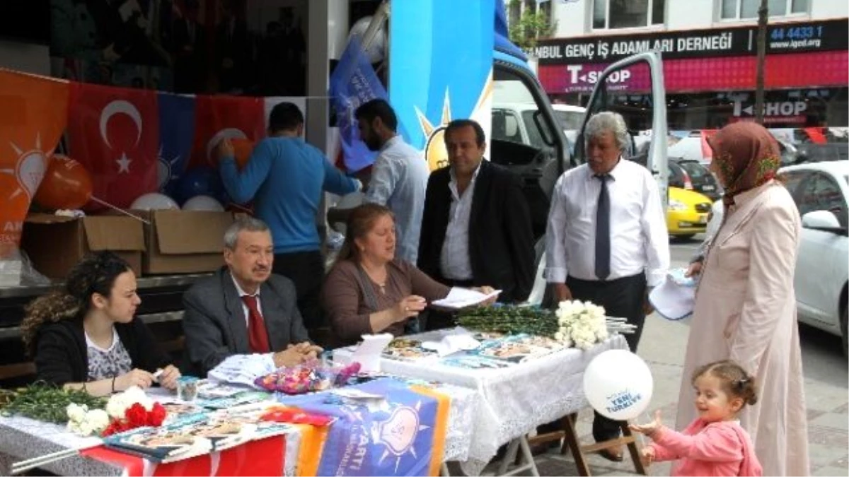 AK Parti Adayı Prof. Ethem Tolga\'ya Vatandaşlardan Yoğun İlgi