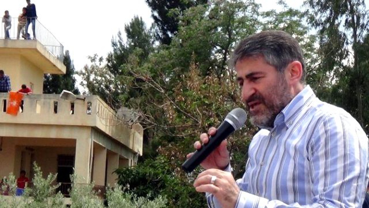 AK Parti\'li Nebati\'ye Akrabalarından Coşkulu Karşılama