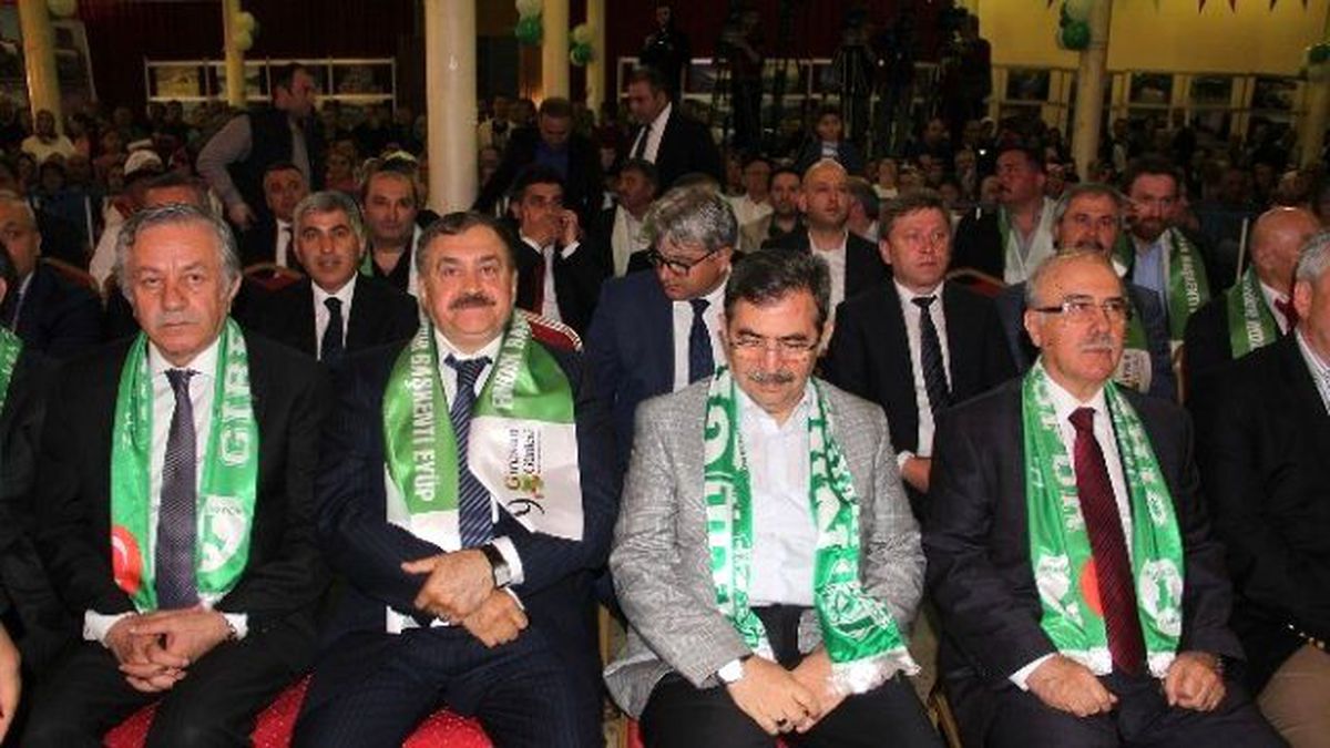 Bakan, Önce Çoban Oldu,sonra Kemençeci