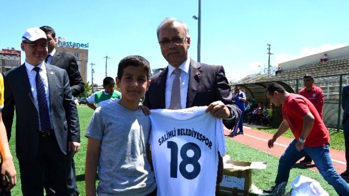 Başkan Kayda\'dan Özel Sporculara Forma