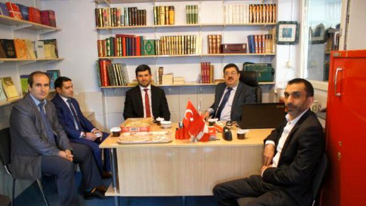 Büyükelçi Mehmet Dönmez\'den Yeni Camiye Destek Sözü