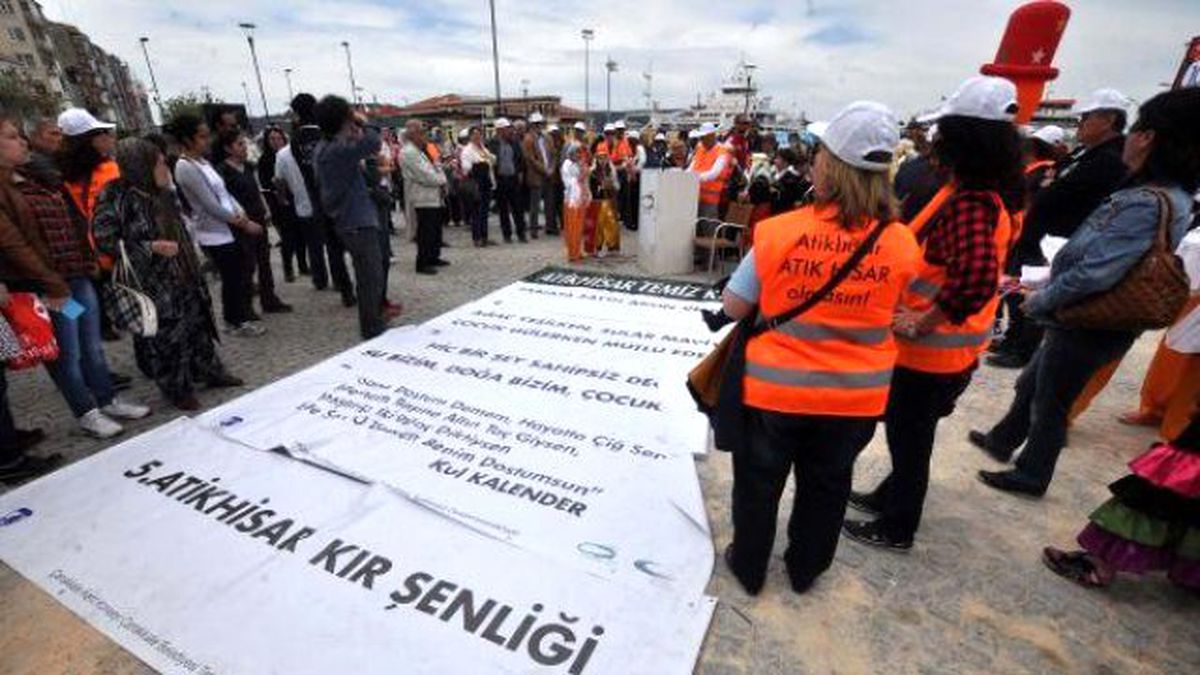 Çanakkale\'de \'Atikhisar Atıkhisar\' Olmasın Yürüyüşü