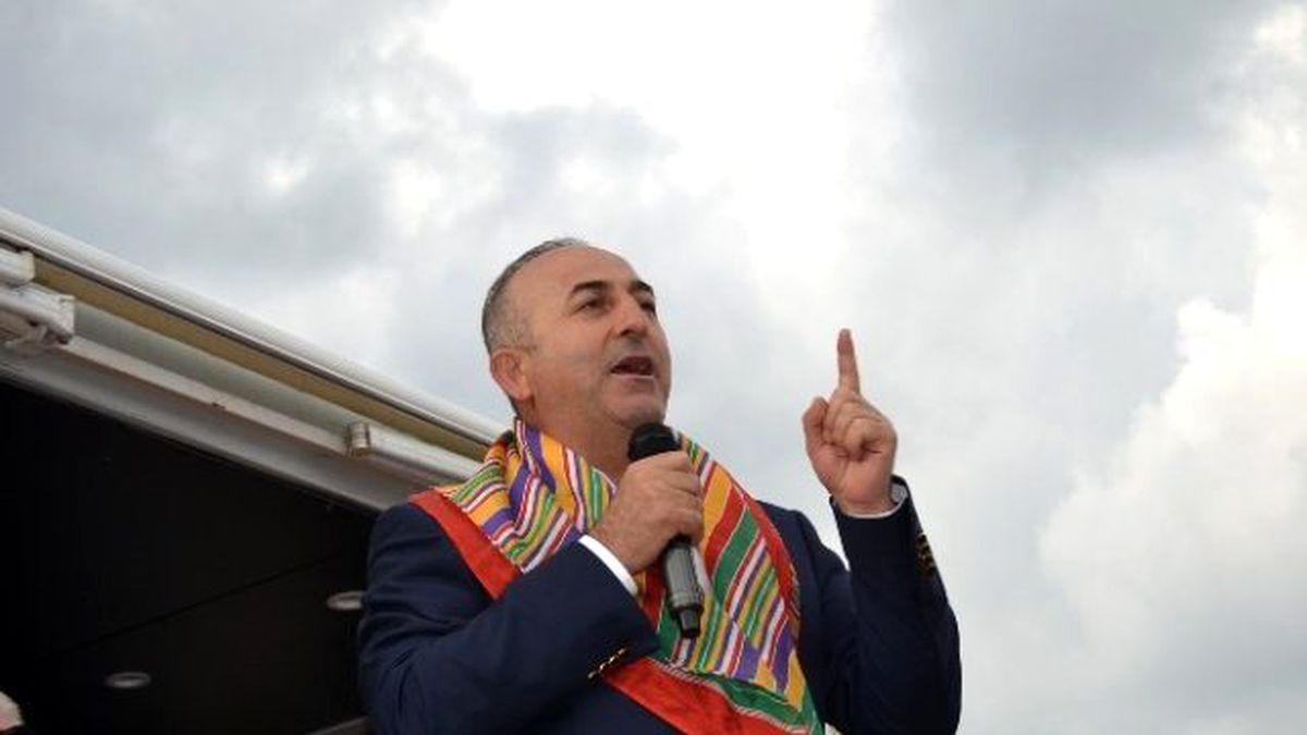 Dışişleri Bakanı Mevlüt Çavuşoğlu; "Bunlara İki Koyunu Teslim Etsen Birini Kaybeder, Diğerini Kurda...