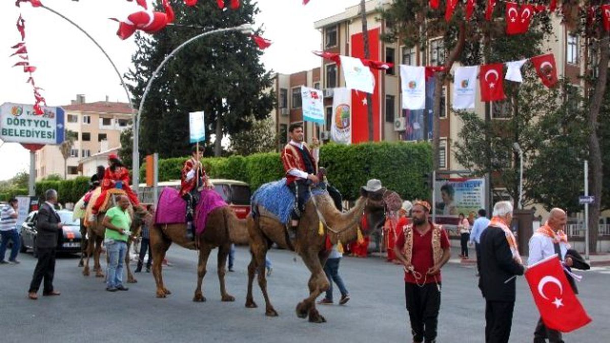 Dörtyol\'da Devlerle Yörük Göçü Geçişi Canlandırıldı