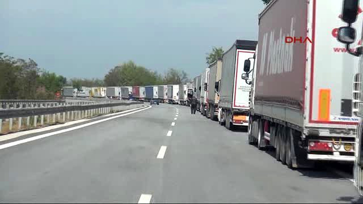 Edirne - Bulgaristan\'da \'Rüşvet\' Operasyonu, Kapıkule\'de 15 Kilometre Tır Kuyruğuna Neden Oldu