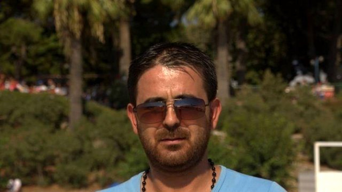 Edremit\'te Motosikletli Sürücüye Kurşun Yağdırdılar