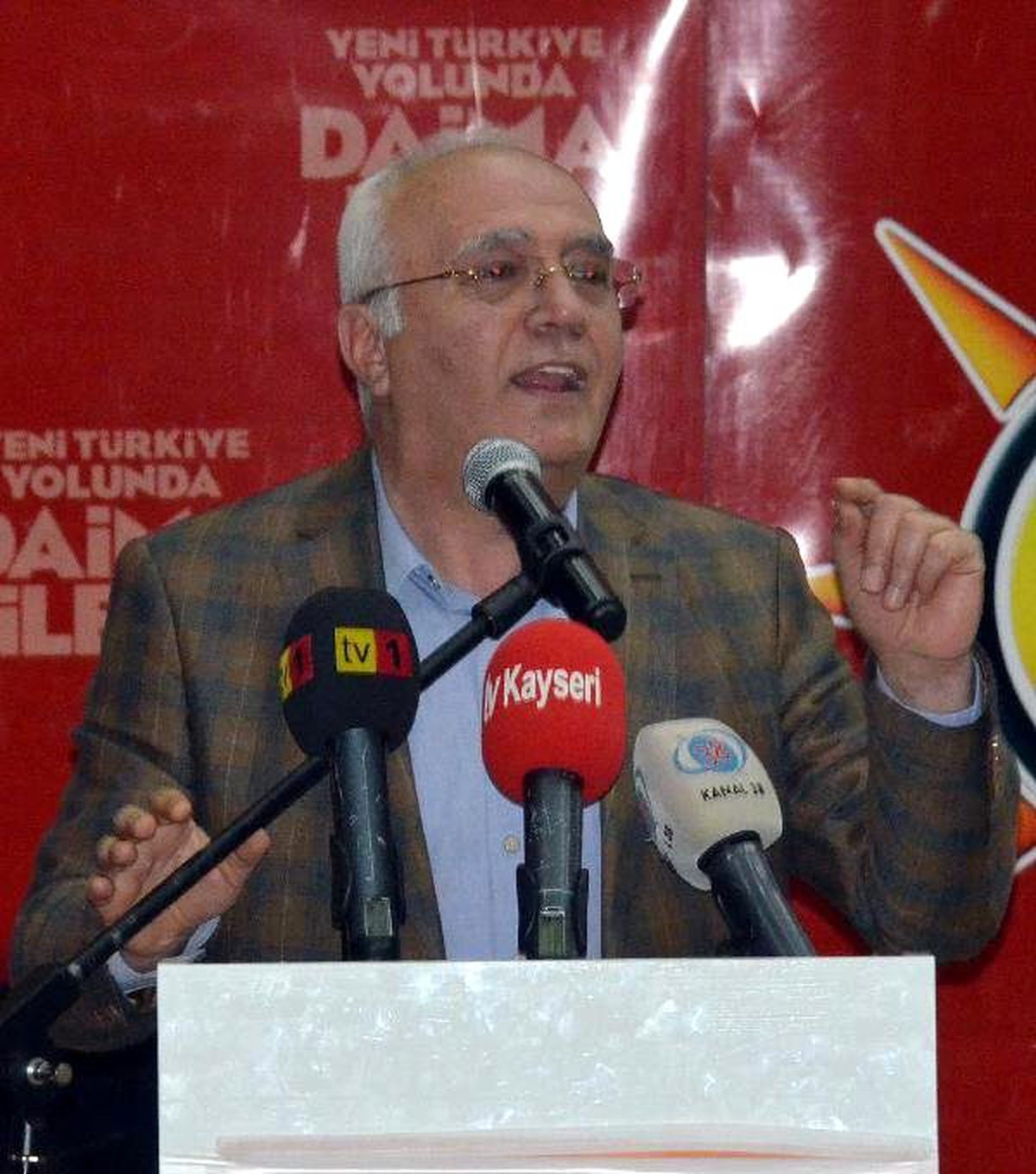 Elitaş: Kılıçdaroğlu, Yunan Başbakanı Gibi Bol Keseden Savurtturuyor\'