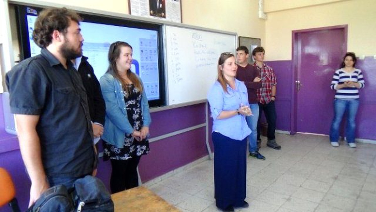 Erzincanlı Öğrenciler Yurt Dışından Gelen Arkadaşlarını Ağıladılar