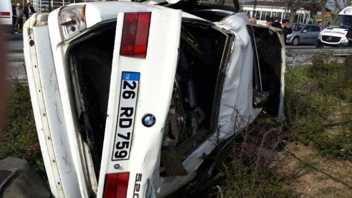 Eskişehir\'de Trafik Kazası: 1 Ölü 4 Yaralı