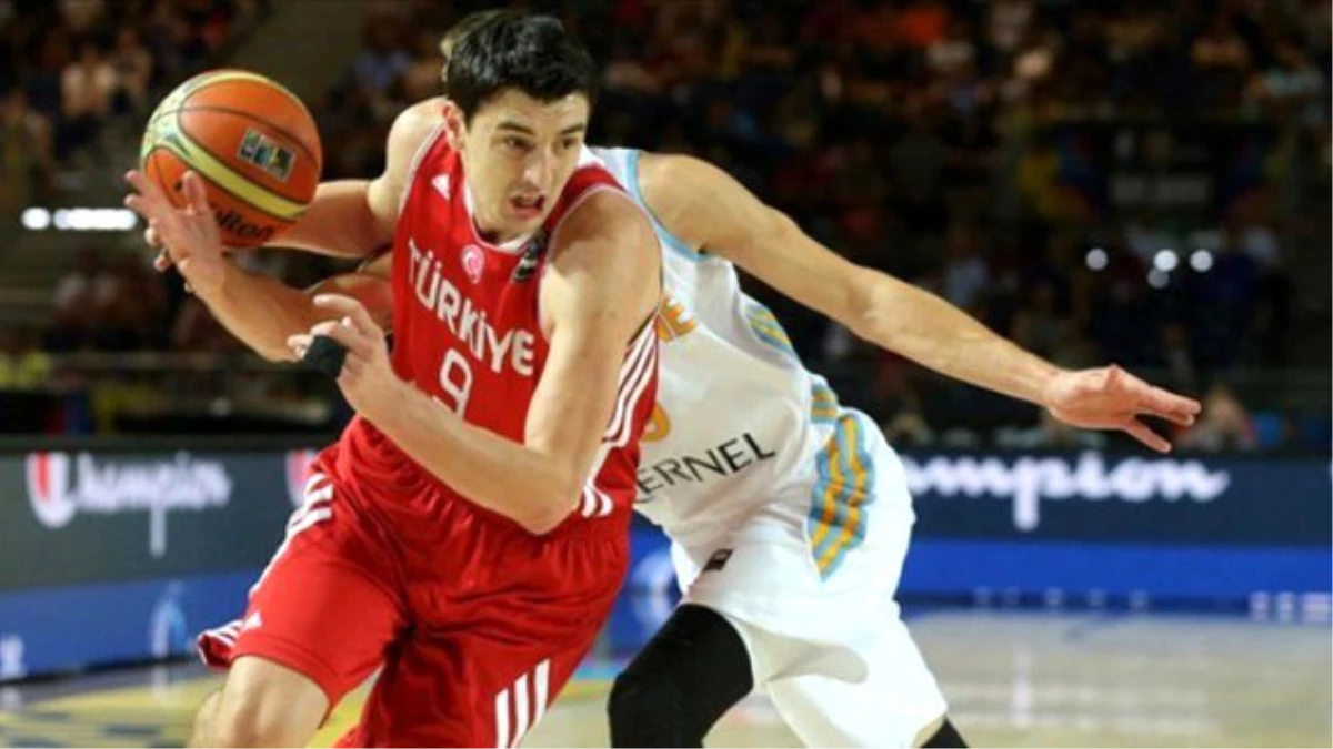 Fenerbahçeli Basketbolcu Emir Preldzic, Milli Takım\'a Ara Veriyor