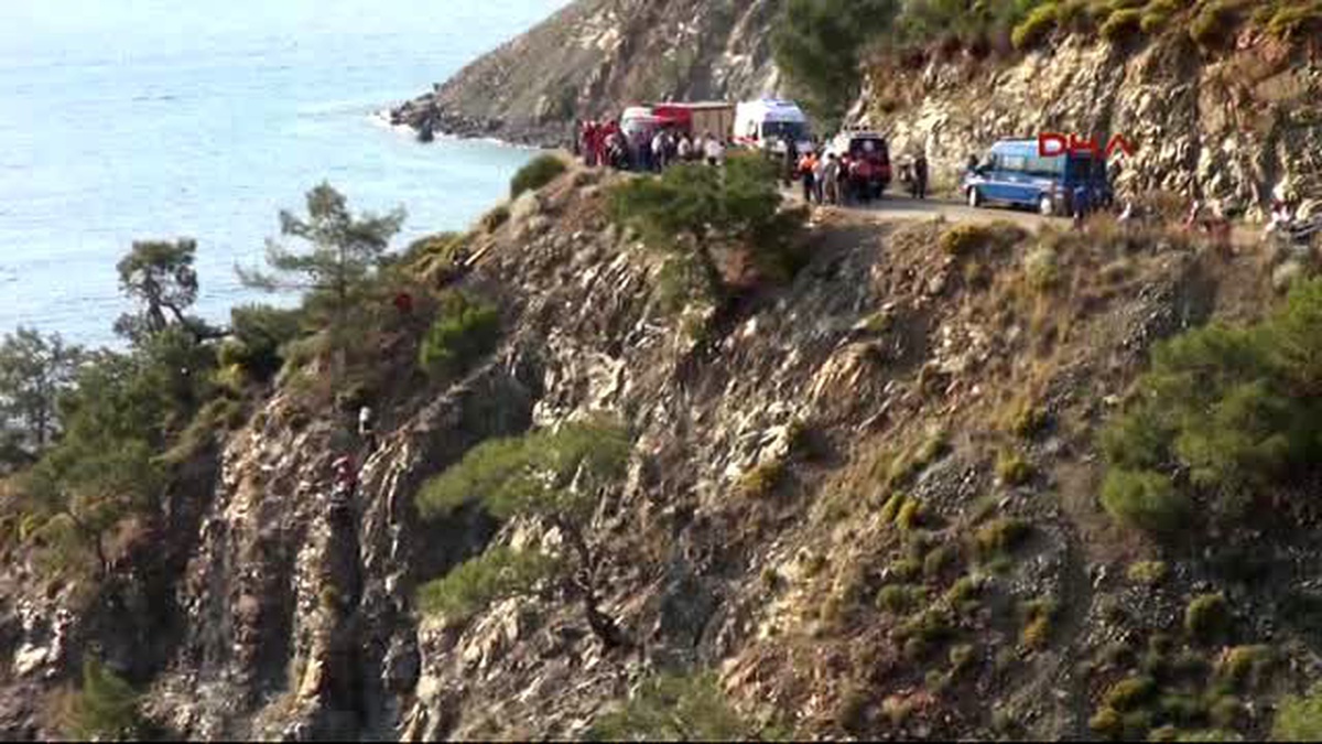 Fethiye - Uçurum Kıyısında Asılı Kaldı, Kalp Masajıyla Hayata Döndürüldü