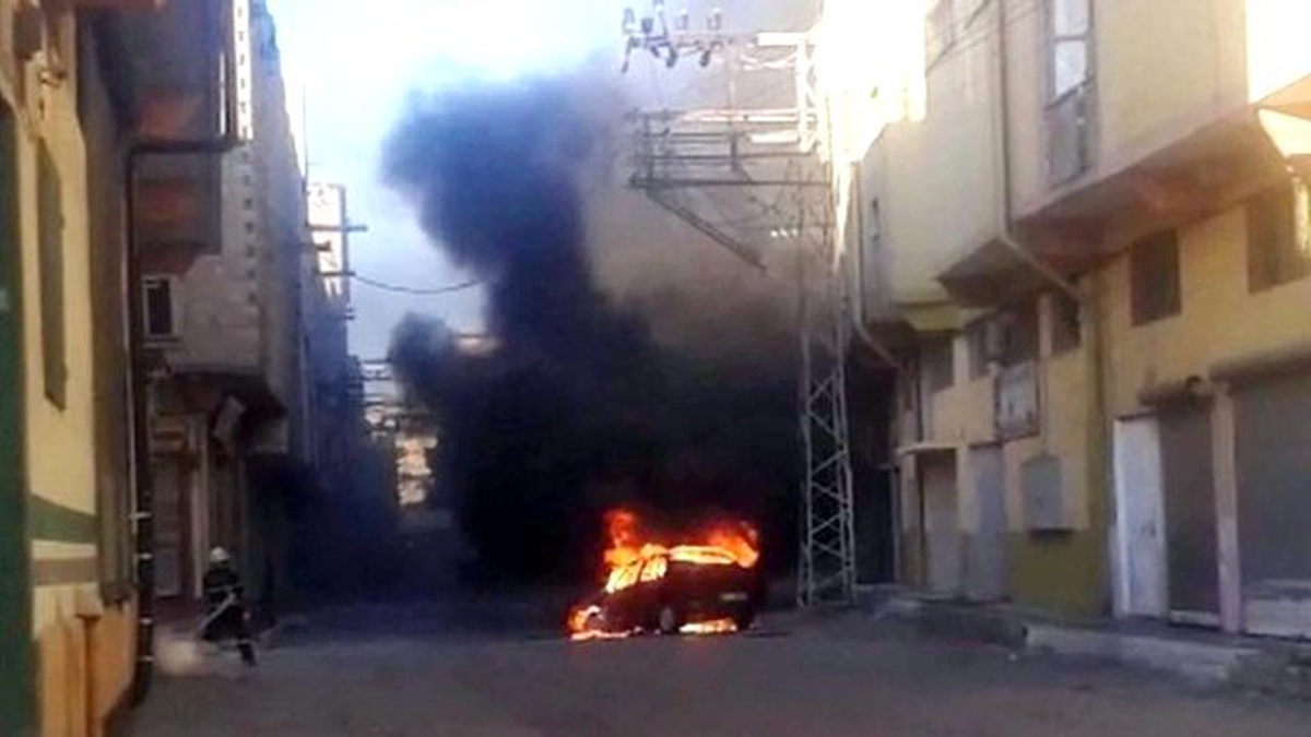 Gaziantep\'te Seyir Halindeki Otomobil Alev Aldı