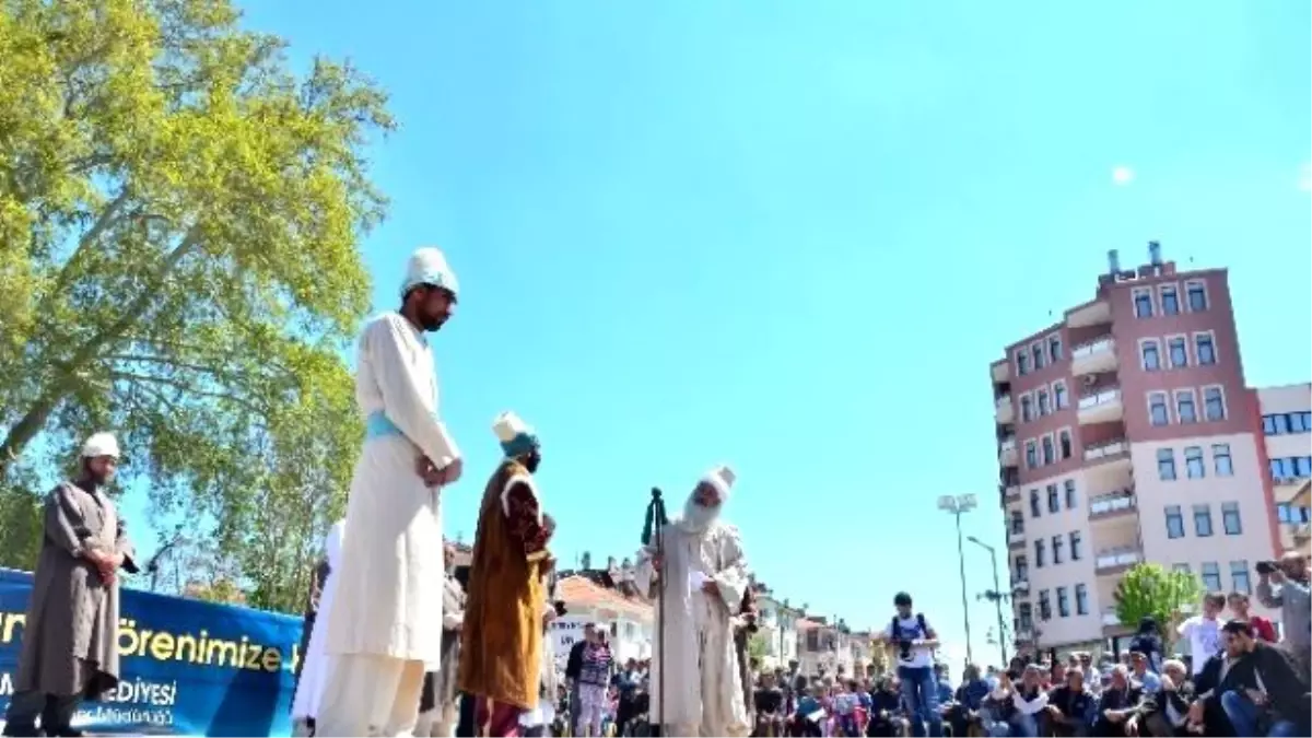 Hz. Mevlana Karaman'dan Temsili Olarak Konya'ya Uğurlandı