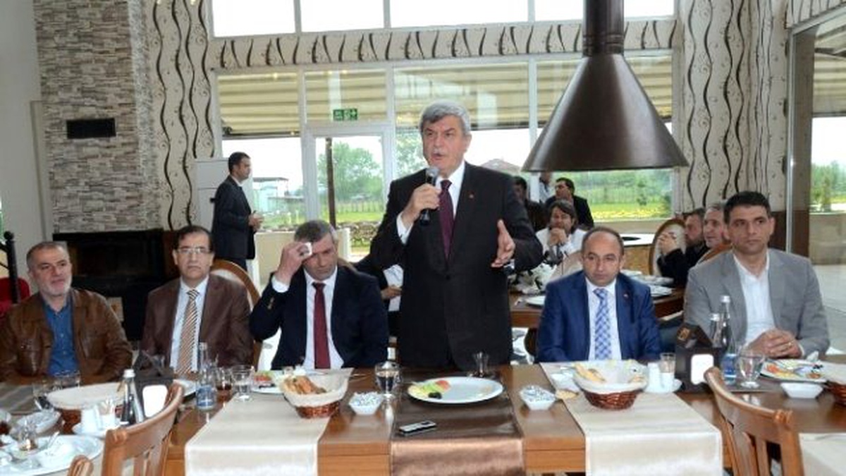 Karaosmanoğlu ve Üzülmez, Fikir Kulübüyle Buluştu