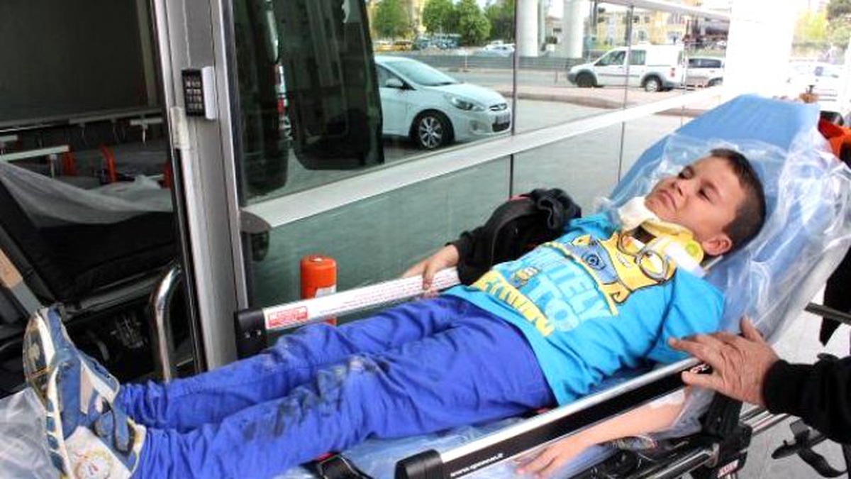 Kayseri\'de 2 Ayrı Trafik Kazasında 10 Kişi Yaralandı