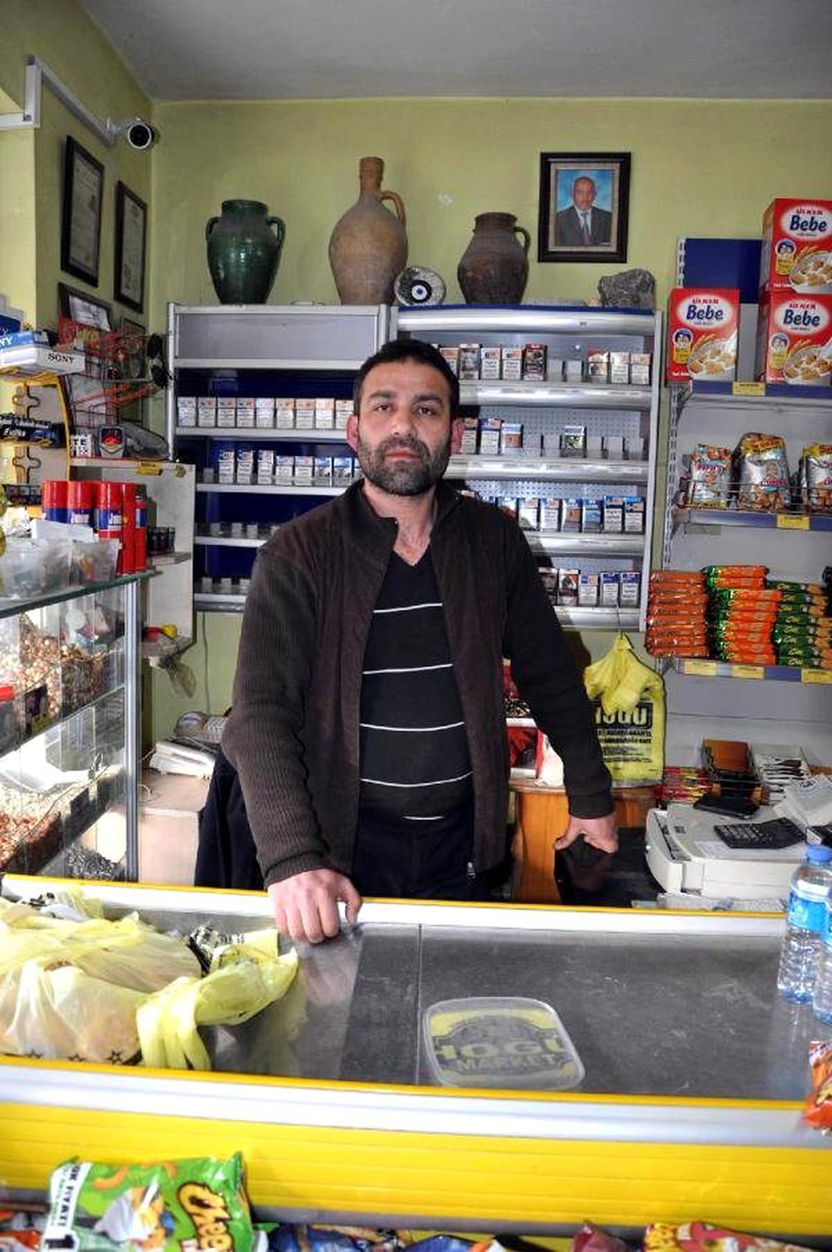 Market Soyan Hırsızlar Kamera Görüntülerini de Çaldı