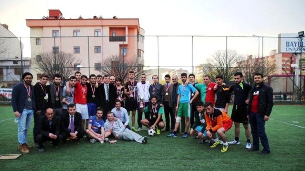 Öğrenciler Arası Futbol Turnuvasında Makine Mühendisliği Şampiyon Oldu