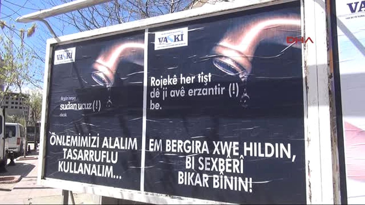 Van\'da Olay Olan \'Kan\'lı Afişler Değiştirildi