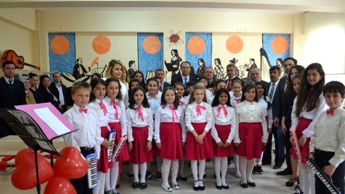 Veliköy Ortaokulu Müzik Sınıfı Törenle Açıldı