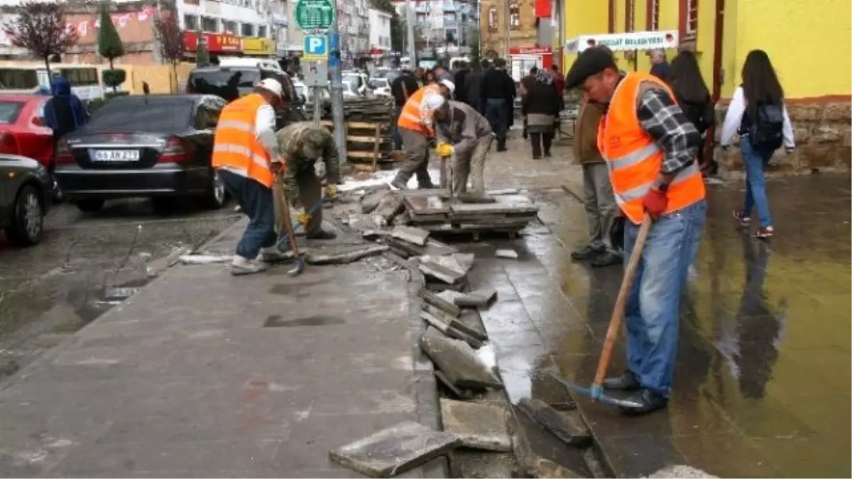 Yozgat Lise Caddesi'nde Yeni Kaldırım Çalışmaları Başladı