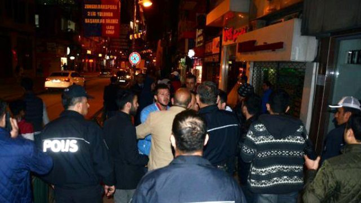 Zonguldak\'ta Hdp Bayrağı İndirildi