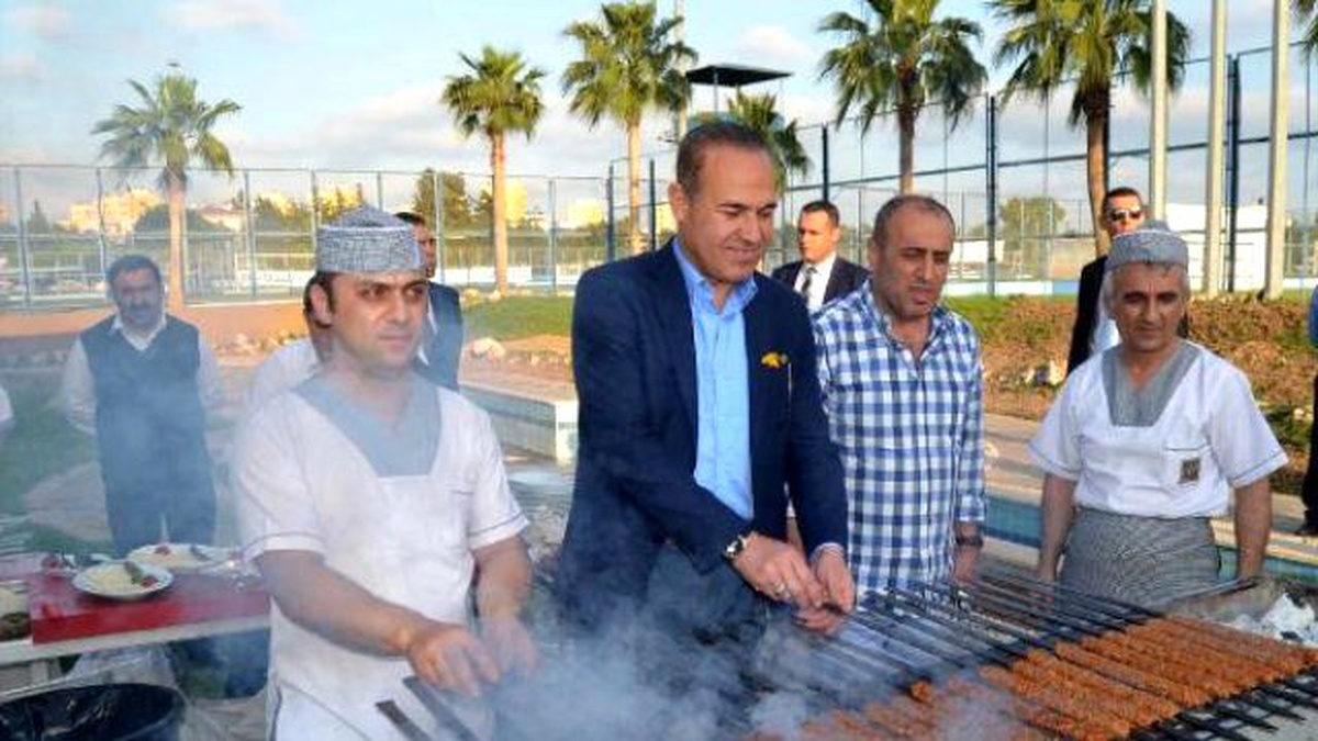 Adana Demirspor\'a Belediye Başkan Sözlü\'den Ziyaret