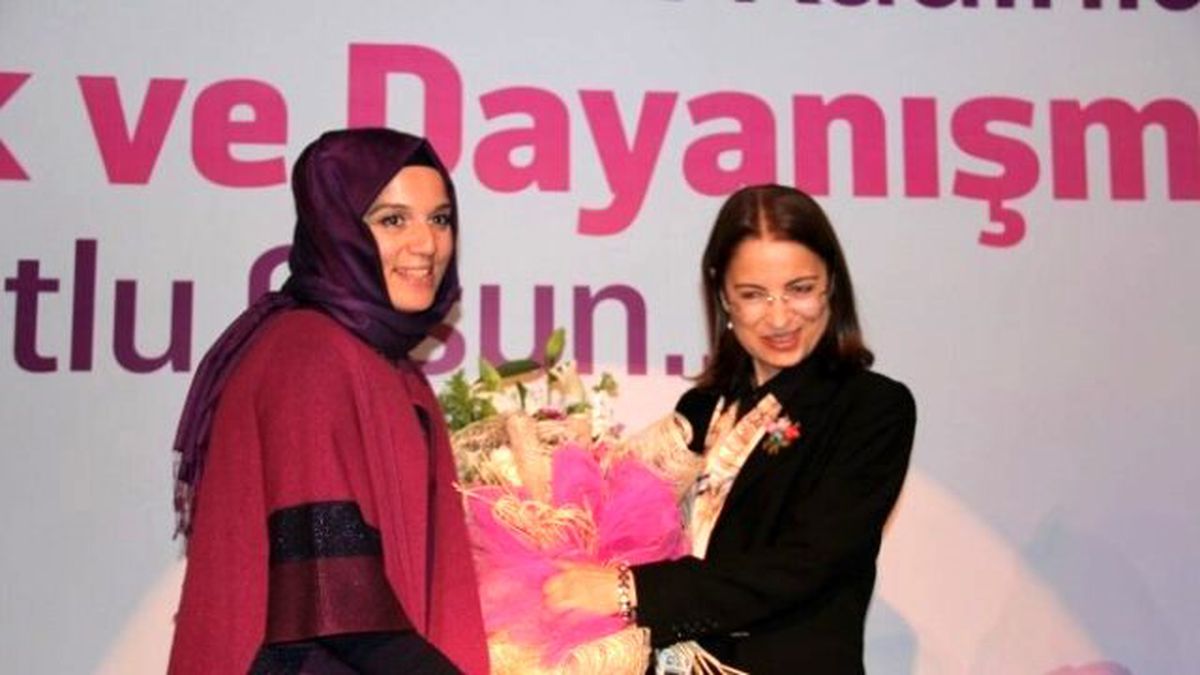 AK Parti Sakarya İl Kadın Kolları Tarafından 1 Mayıs Programı Gerçekleşti