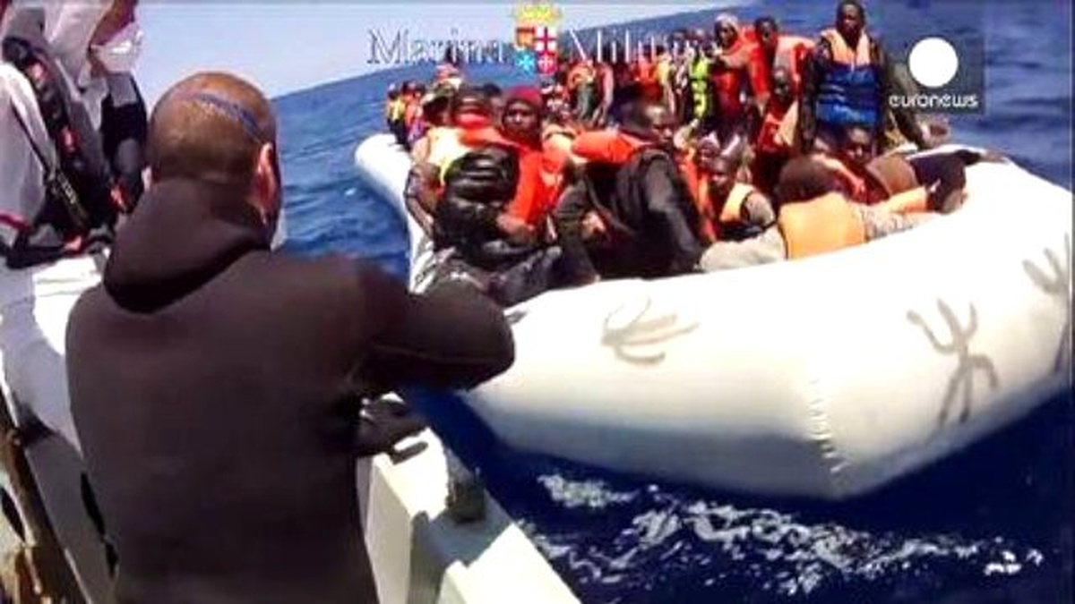 Akdeniz\'de Bir Günde 3.400\'den Fazla Göçmen Kurtarıldı
