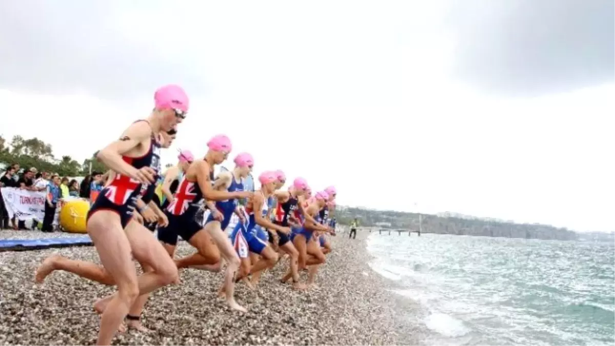 Antalya\'da Triatlon Heyecanı