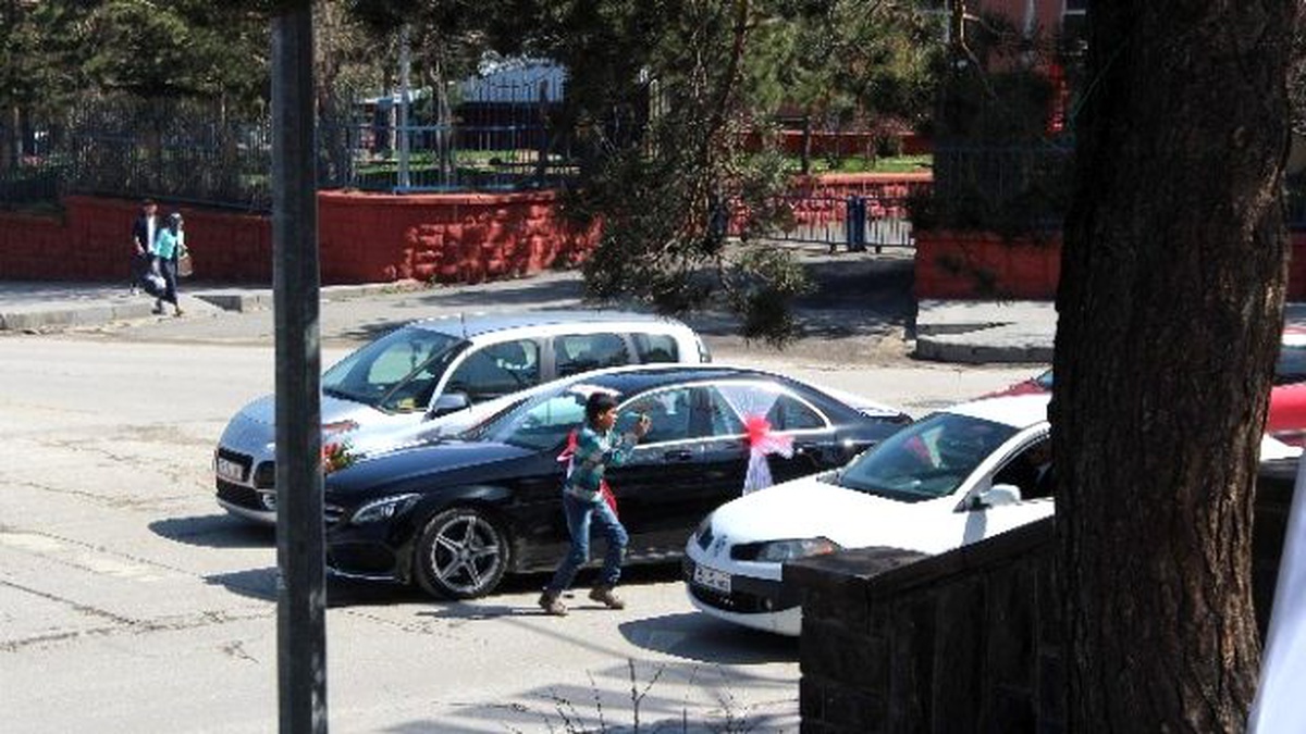 Bahşiş Alabilmek İçin Canını Ortaya Koydu