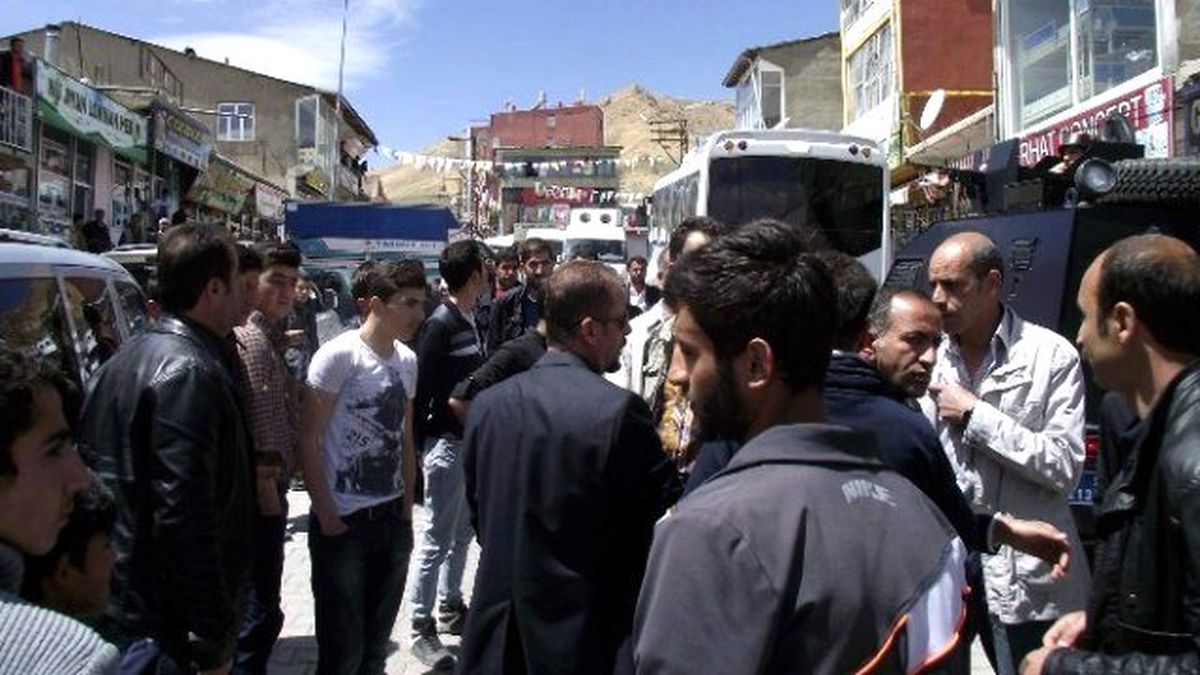 Başkale\'de Seçim Gerginliği
