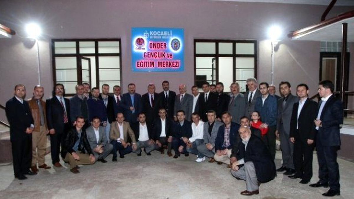 Başkan Karaosmanoğlu, "Bu Halk İmam Hatipleri Kapattırmaz"