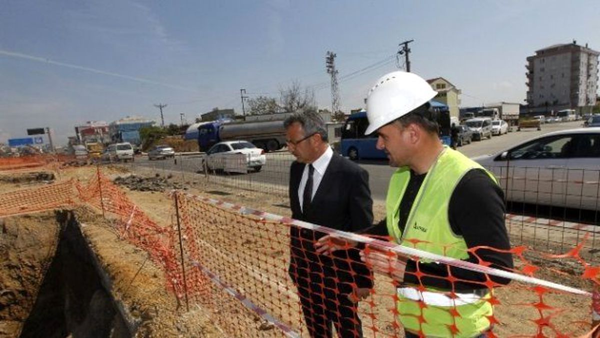 Başkan Köşker Topçular Köprülü Kavşak Çalışmalarını İnceledi