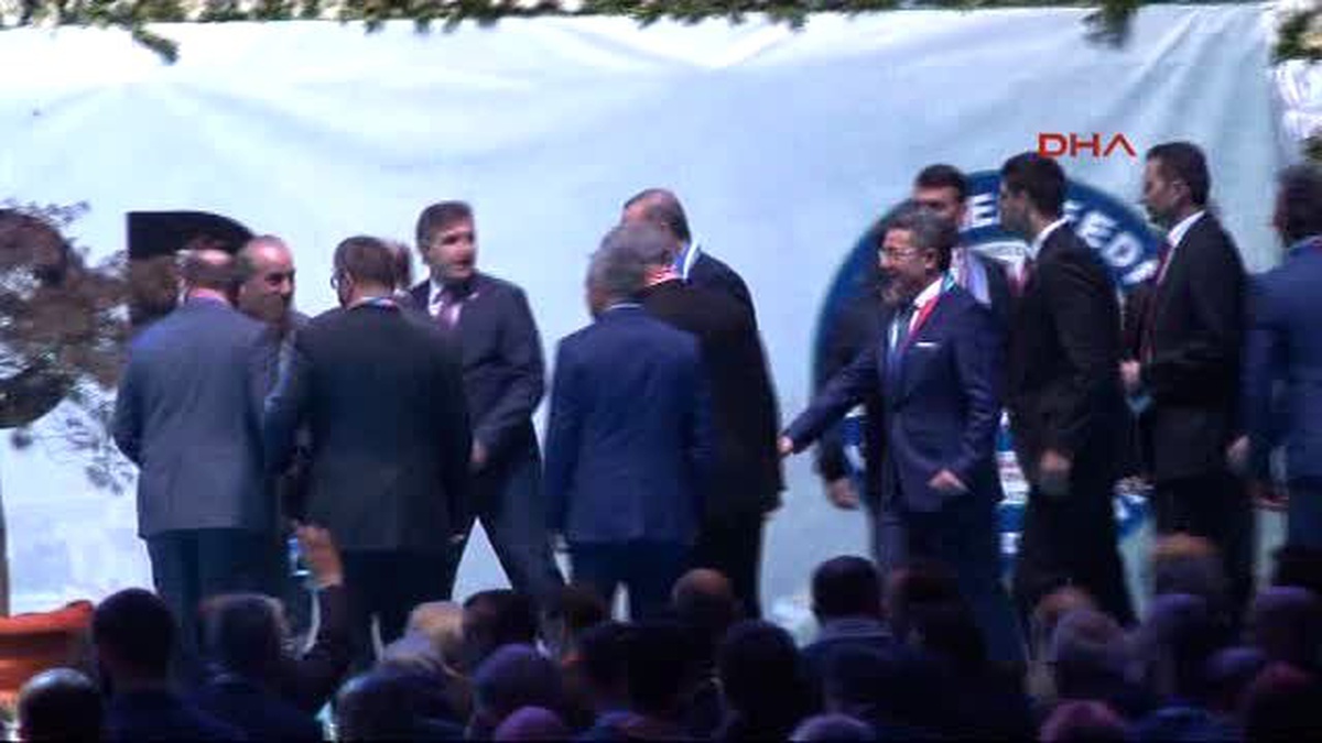 Bu Kez Cumhurbaşkanı Erdoğan Korumaları Korudu