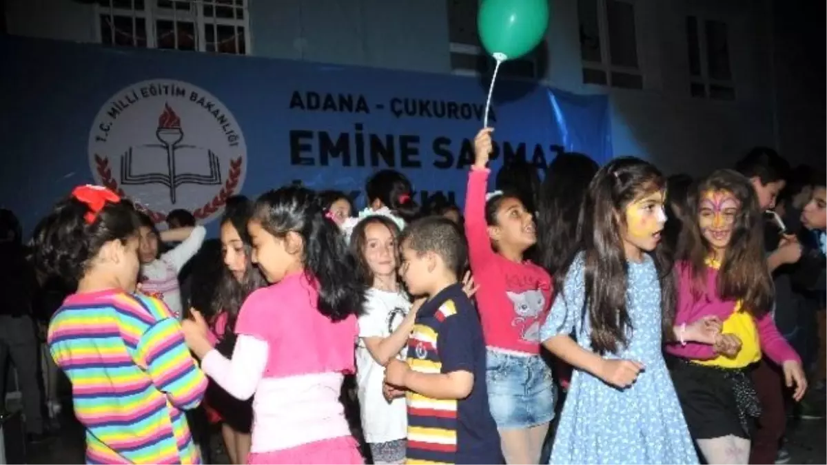 Emine Sapmaz\'da "Çocuk Şenliği"