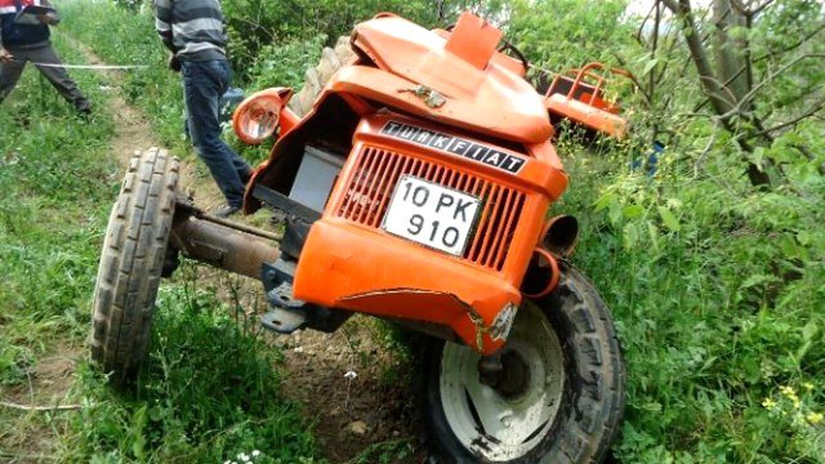 Erdek\'te Traktör Devrildi: 2 Yaralı