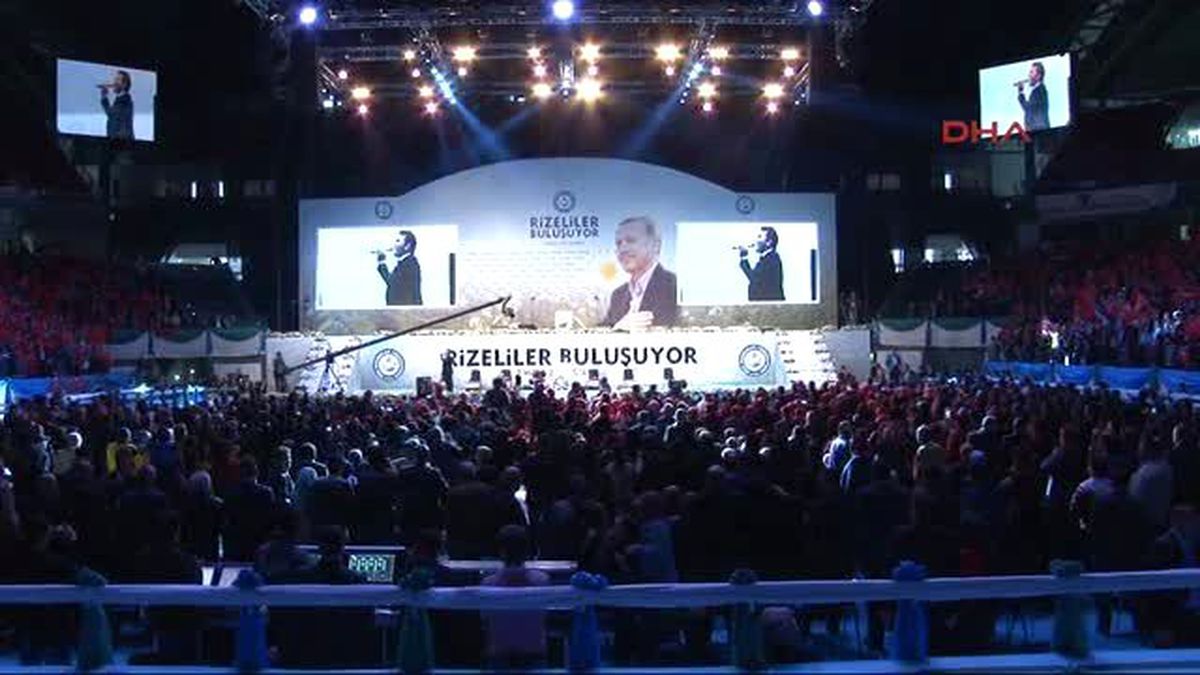 Erdoğan Salona Yeni Türkiye\'nin Devlet Başkanı Anonsuyla Girdi
