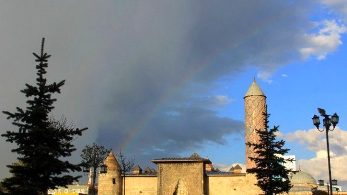 Erzurum Semalarında Yağmur Sonrası Gökkuşağı