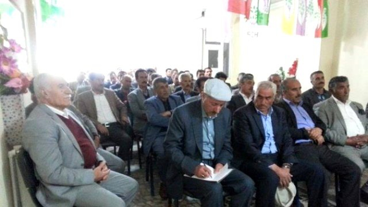 Hdp Muhtarlarla Toplantı Yaptı
