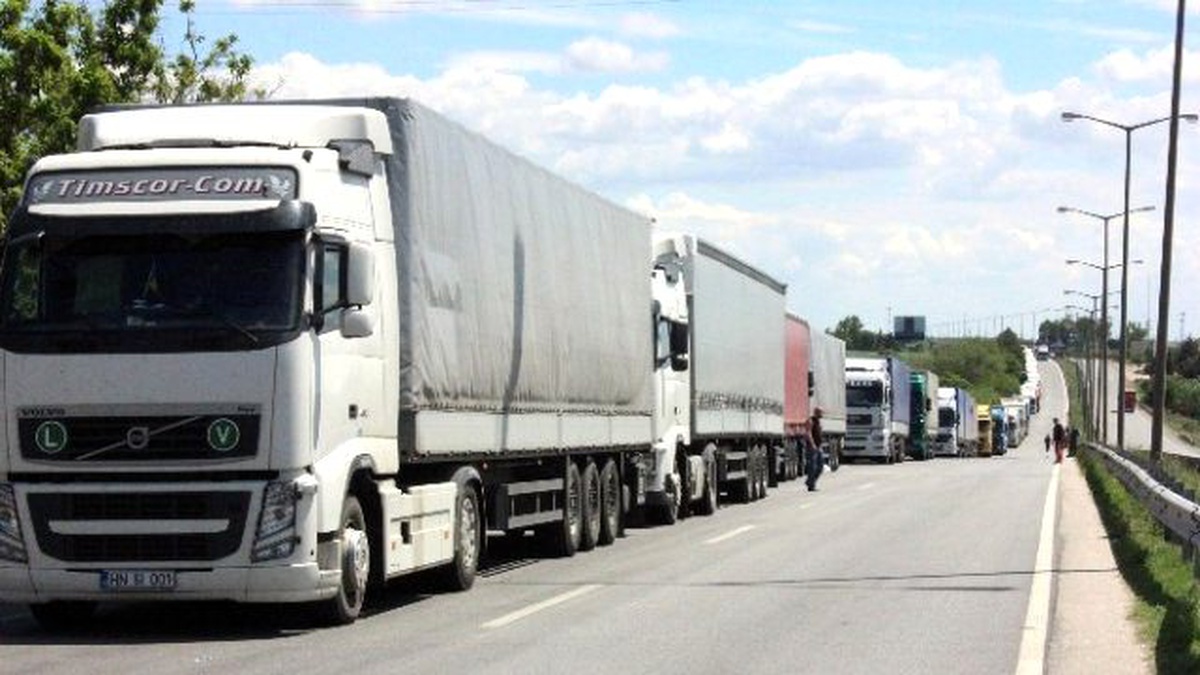 Kapıkule\'de Rüşvet Operasyonu Kuyruğu Uzadıkça Uzuyor