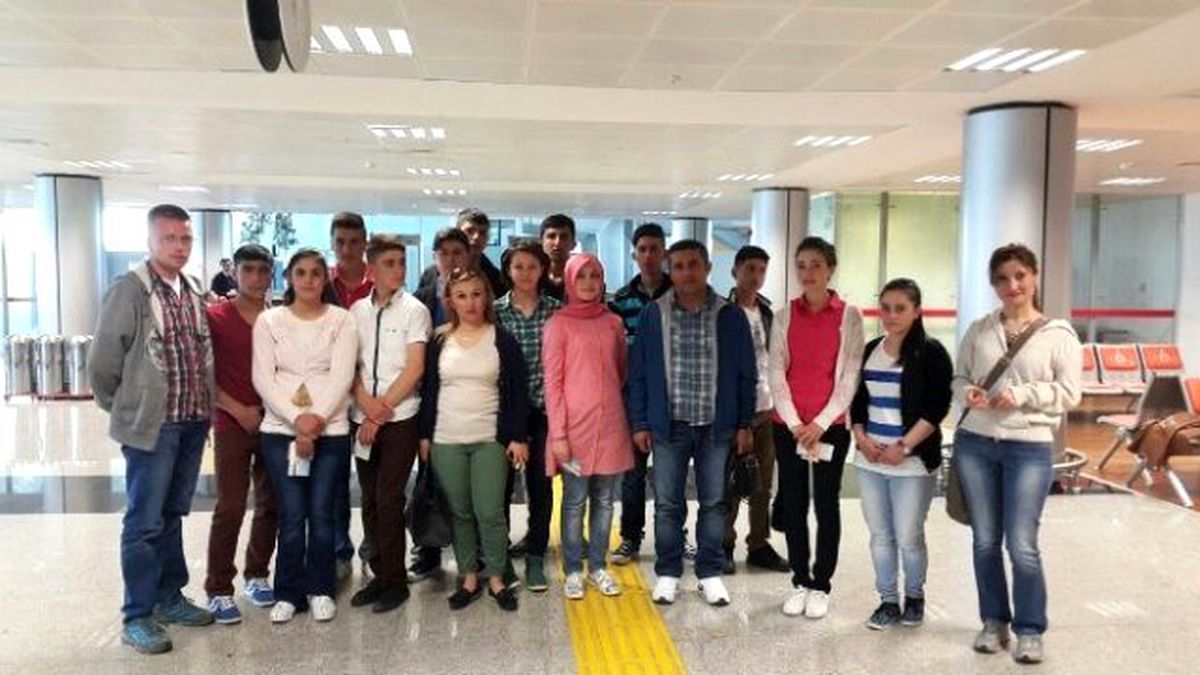 Sarıkamışlı Öğrenciler Eğitim İçin Antalya\'ya Gitti