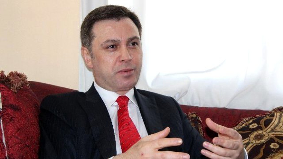 Türk Parti Genel Başkanı Özgüç, Erzurum\'da Bar Oynadı, Türbeyi Ziyaret Etti