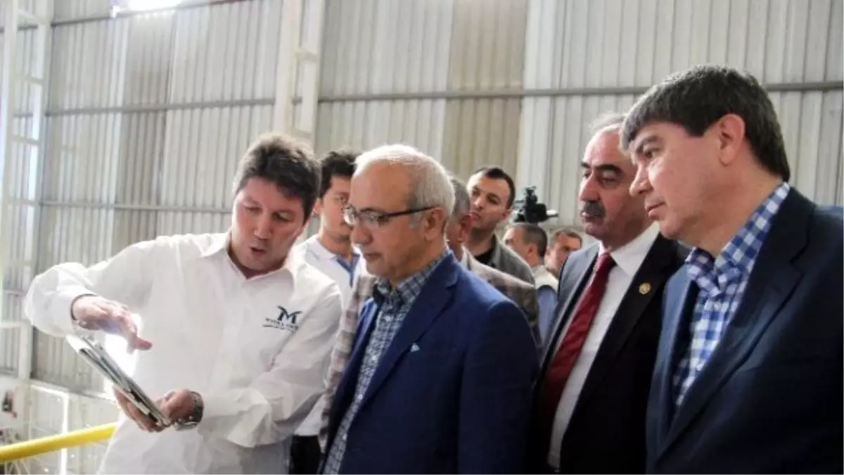 AK Parti'li Elvan: 'Serbest Bölgelerin Büyüme Hızı Düşük'