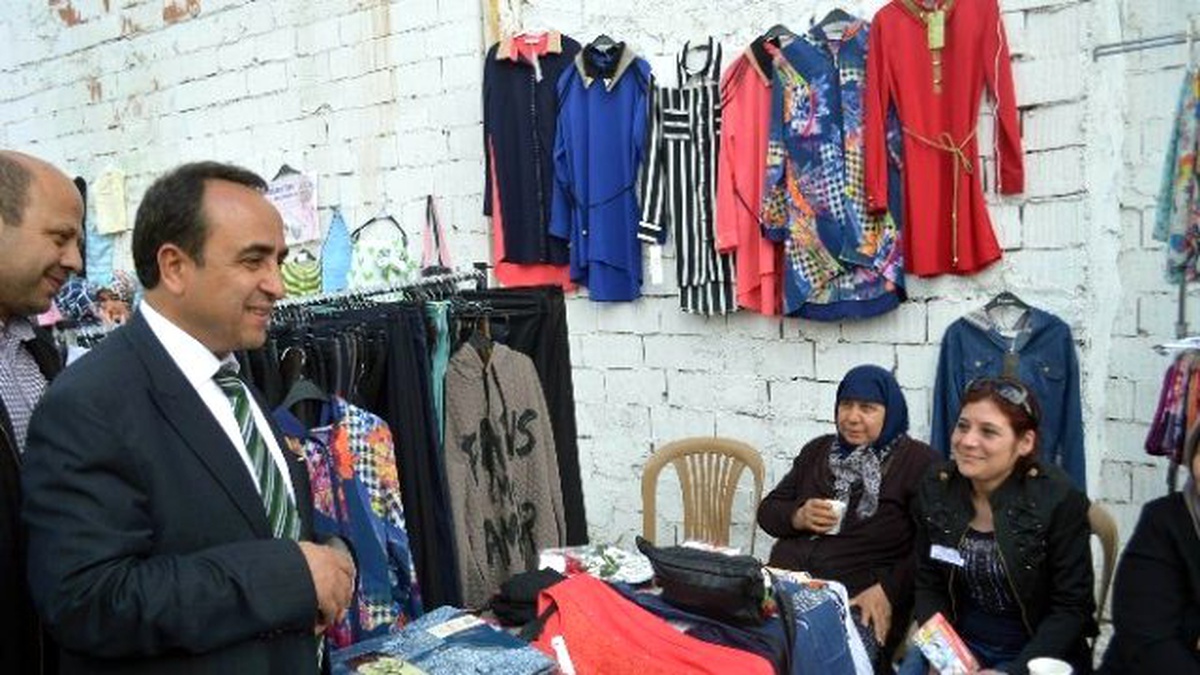 AK Parti Milletvekili Adayı Özkaldı Bolvadin\'de Kermes Açılışı Yaptı